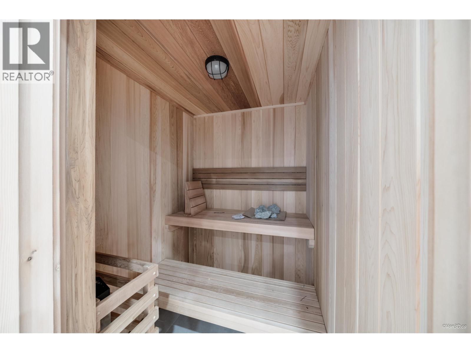 817 CORNELL AVENUE, Coquitlam