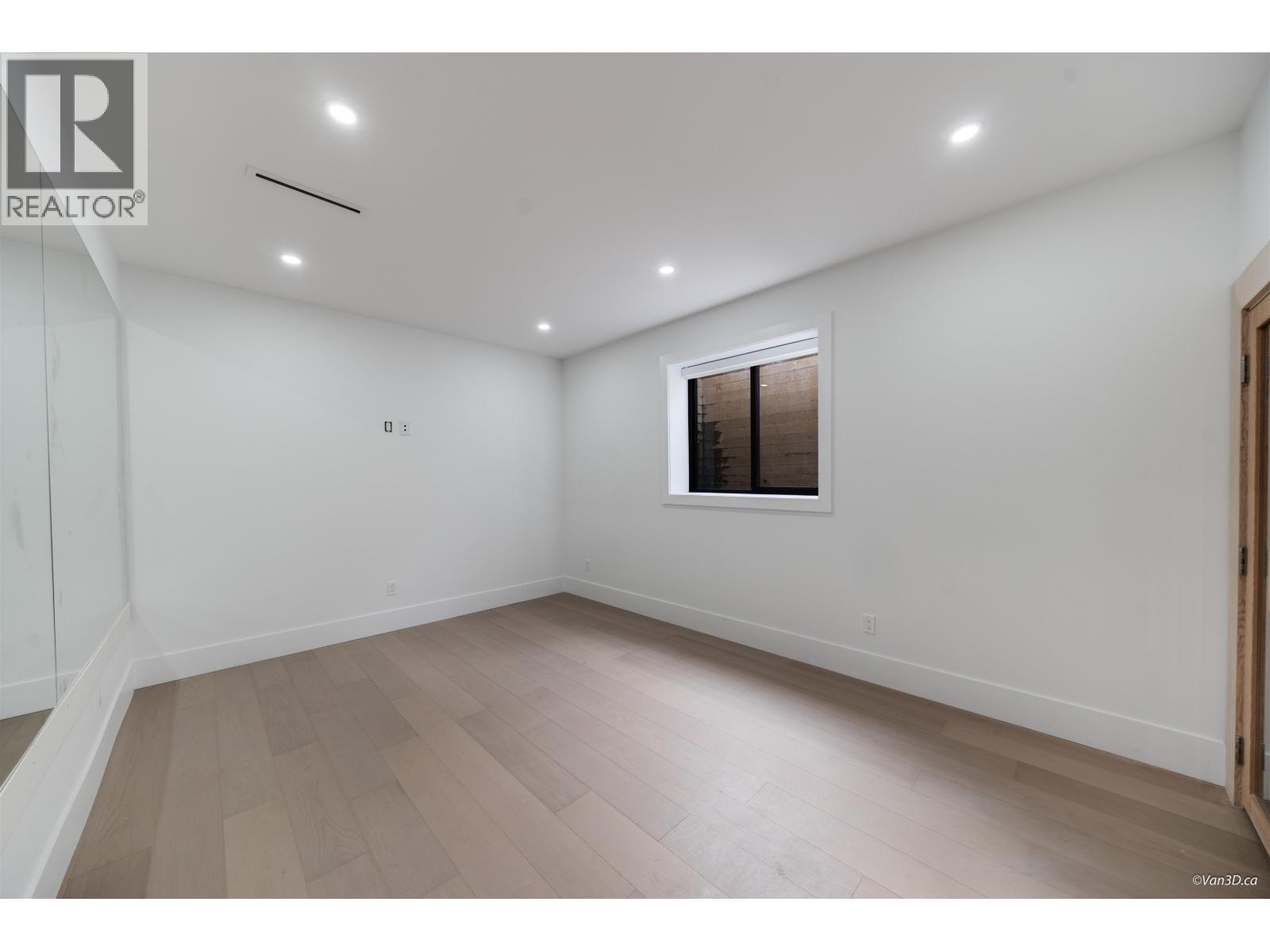 817 CORNELL AVENUE, Coquitlam