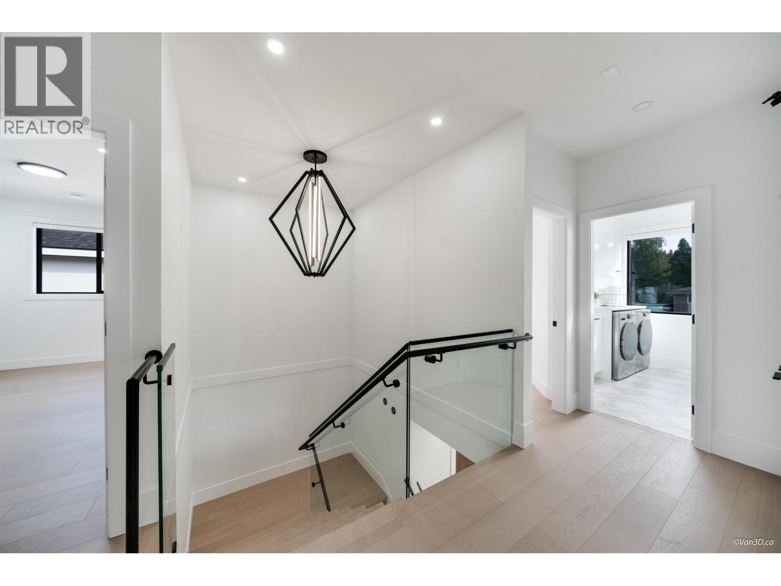 817 CORNELL AVENUE, Coquitlam