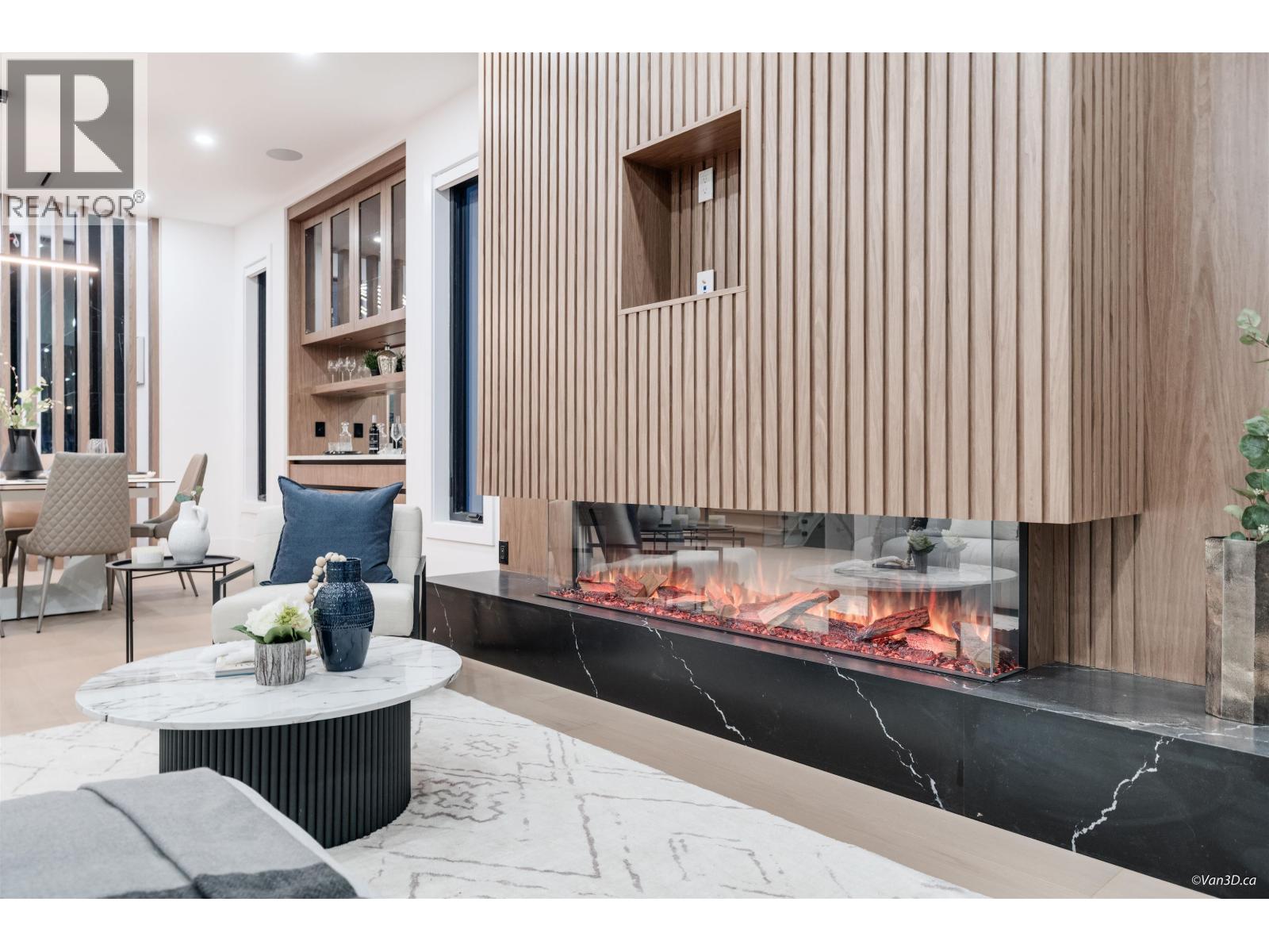 817 CORNELL AVENUE, Coquitlam