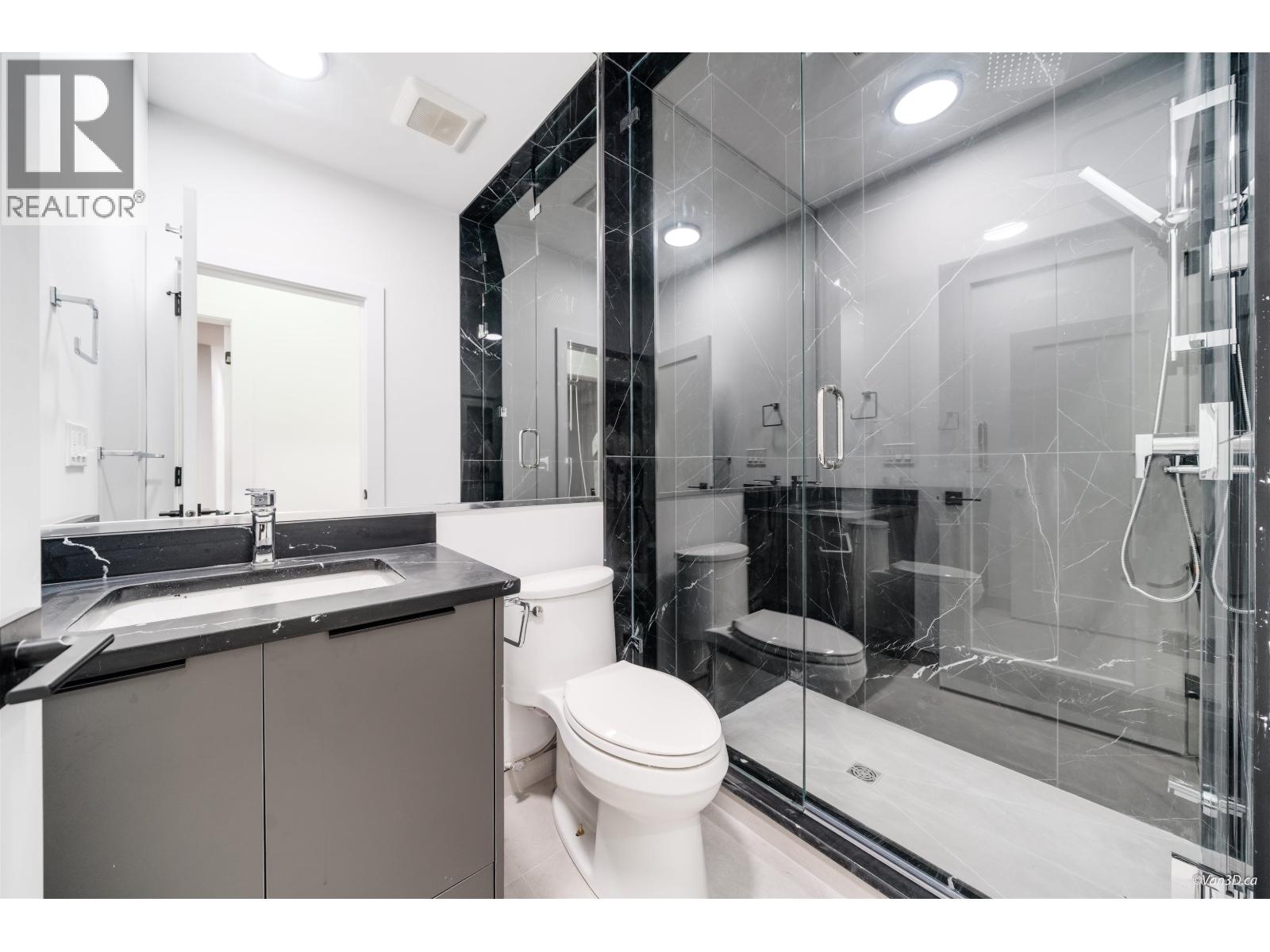 817 CORNELL AVENUE, Coquitlam