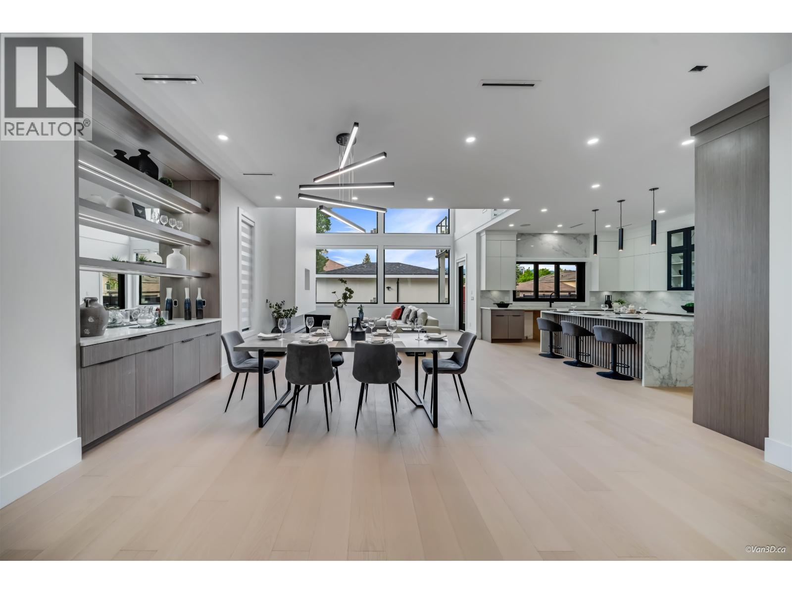 819 CORNELL AVENUE, Coquitlam