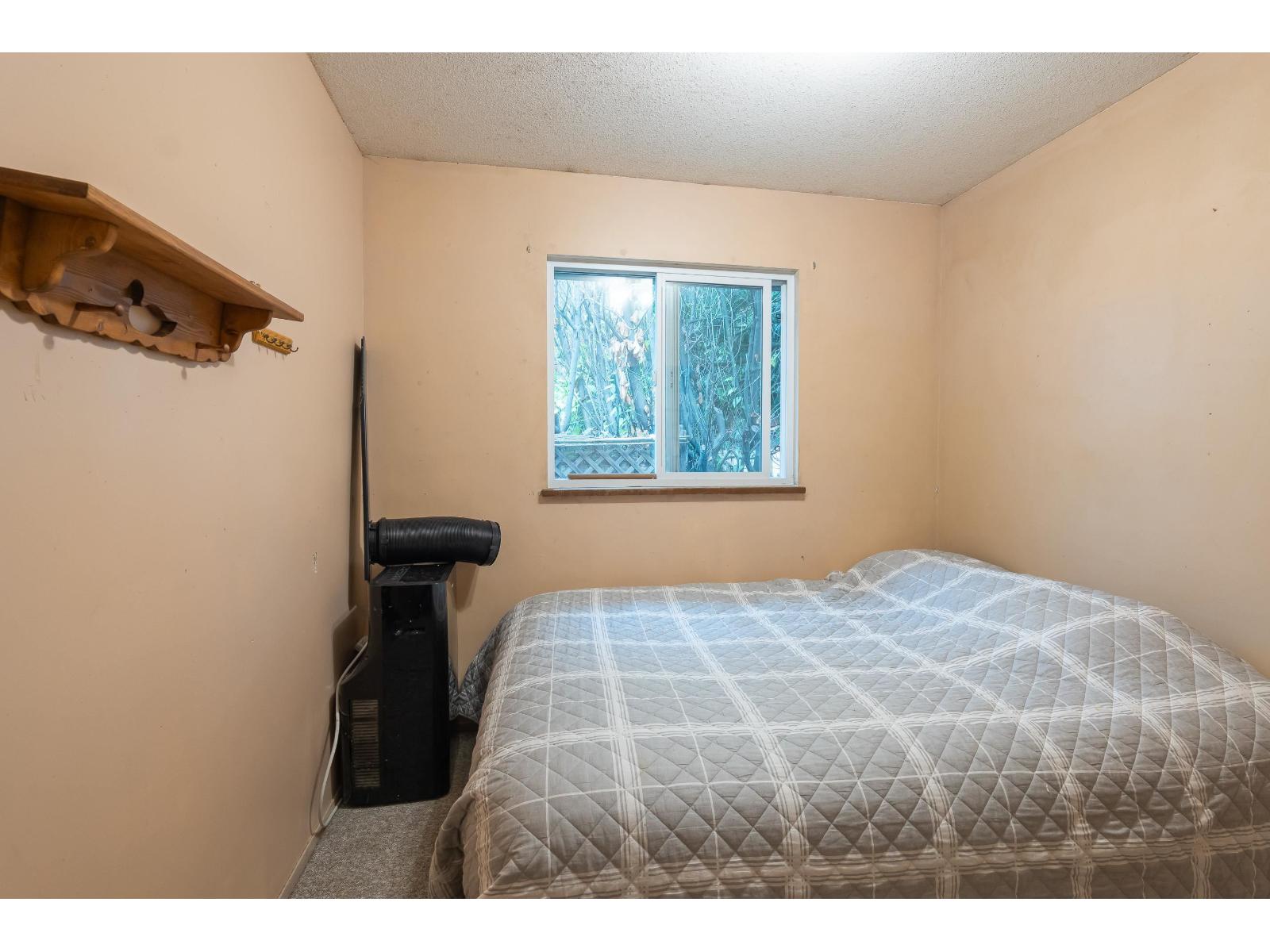 8061 CARIBOU STREET, Mission