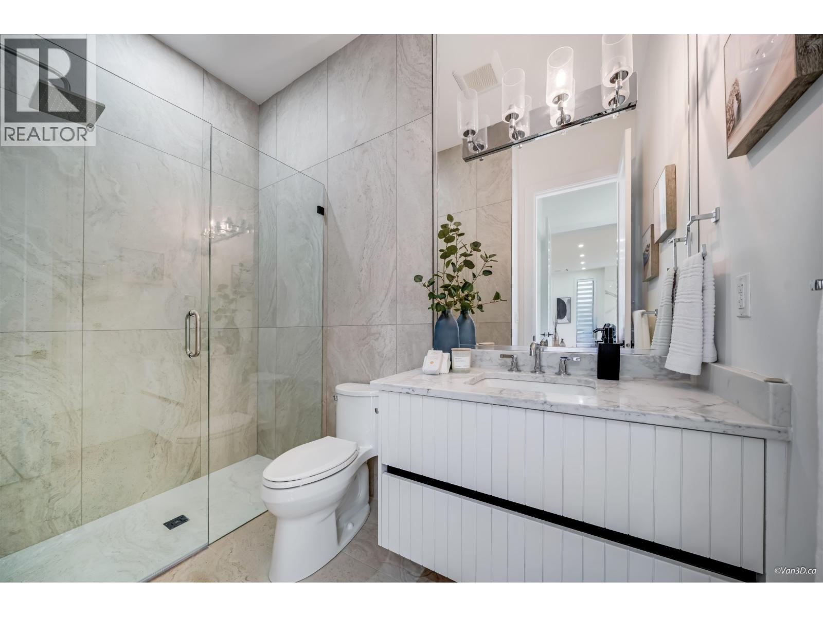 819 CORNELL AVENUE, Coquitlam