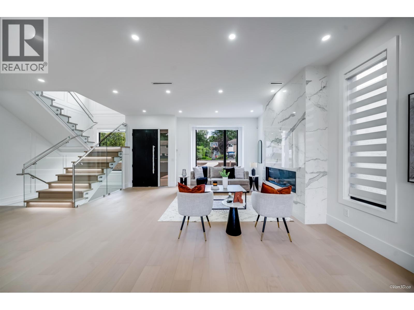 819 CORNELL AVENUE, Coquitlam