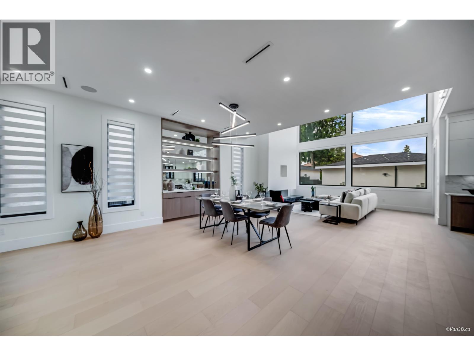 819 CORNELL AVENUE, Coquitlam