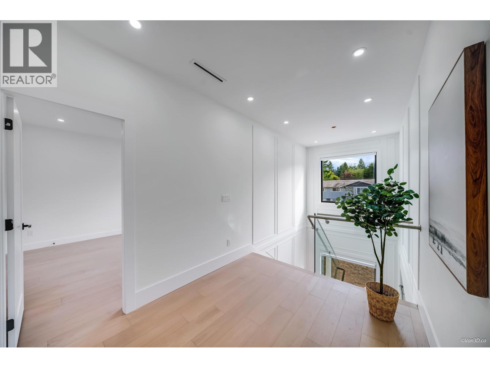 819 CORNELL AVENUE, Coquitlam