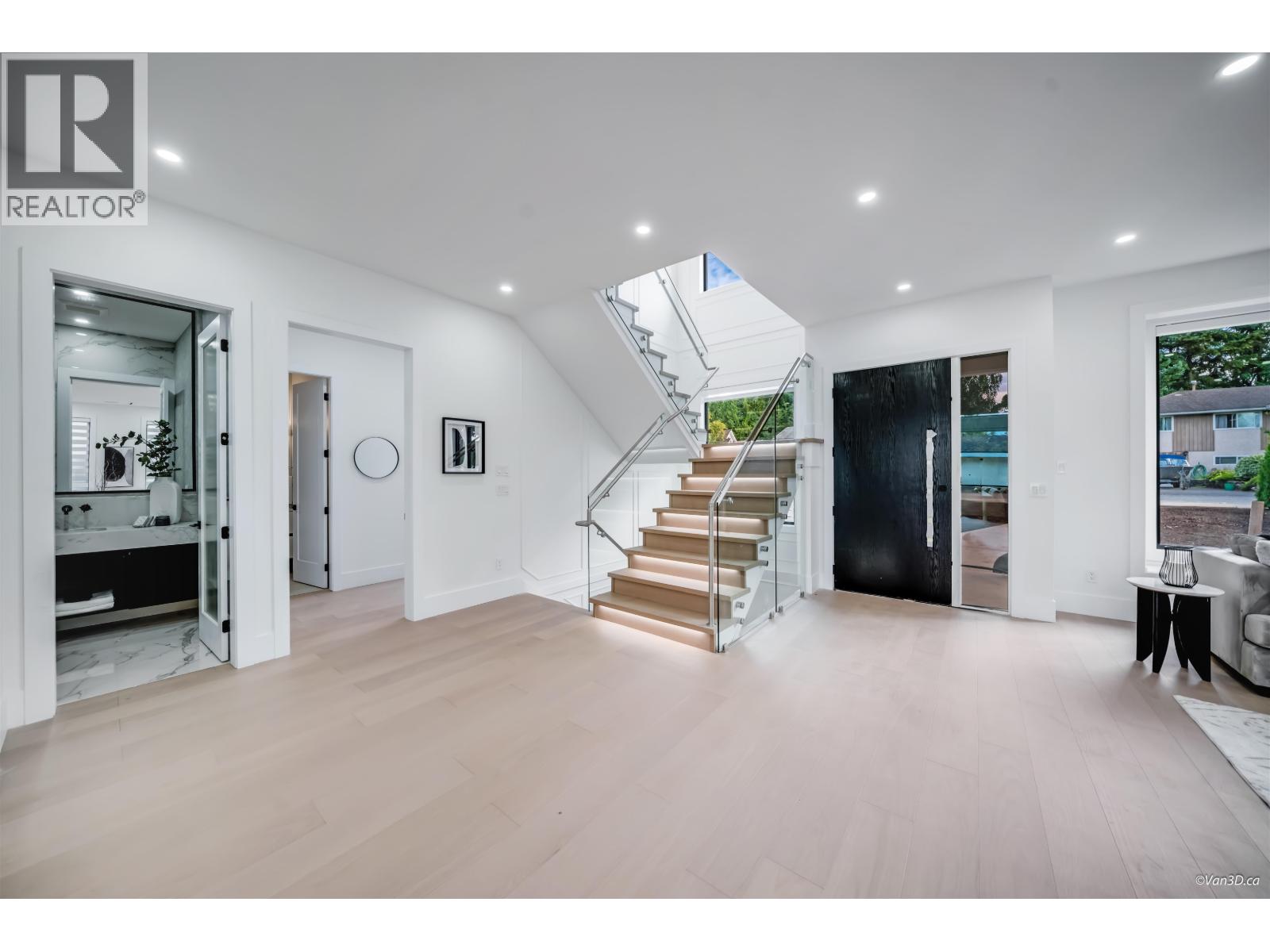 819 CORNELL AVENUE, Coquitlam