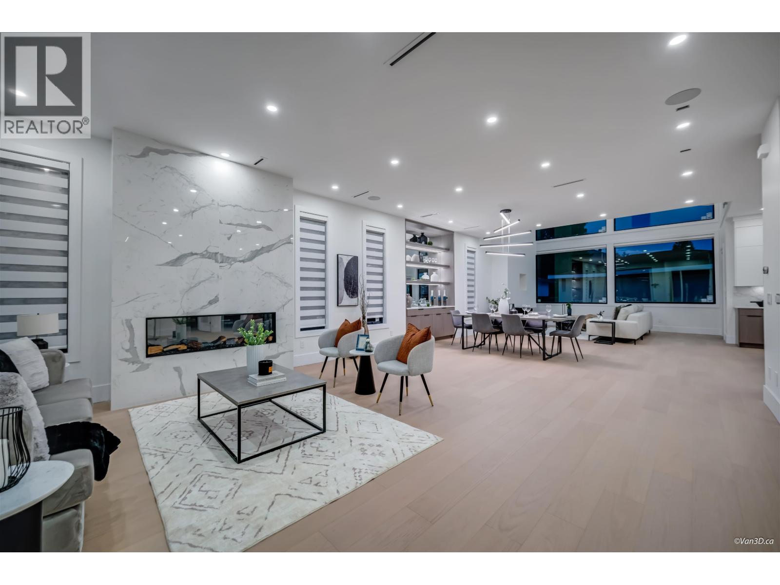 819 CORNELL AVENUE, Coquitlam