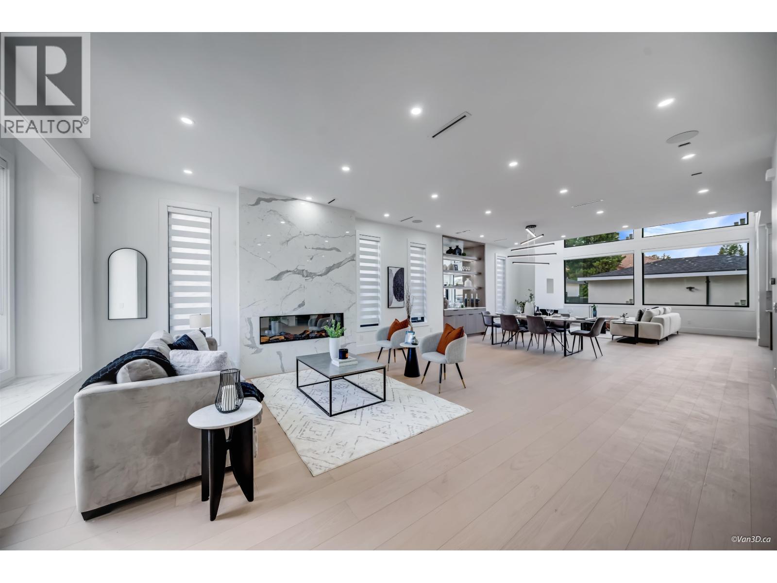 819 CORNELL AVENUE, Coquitlam