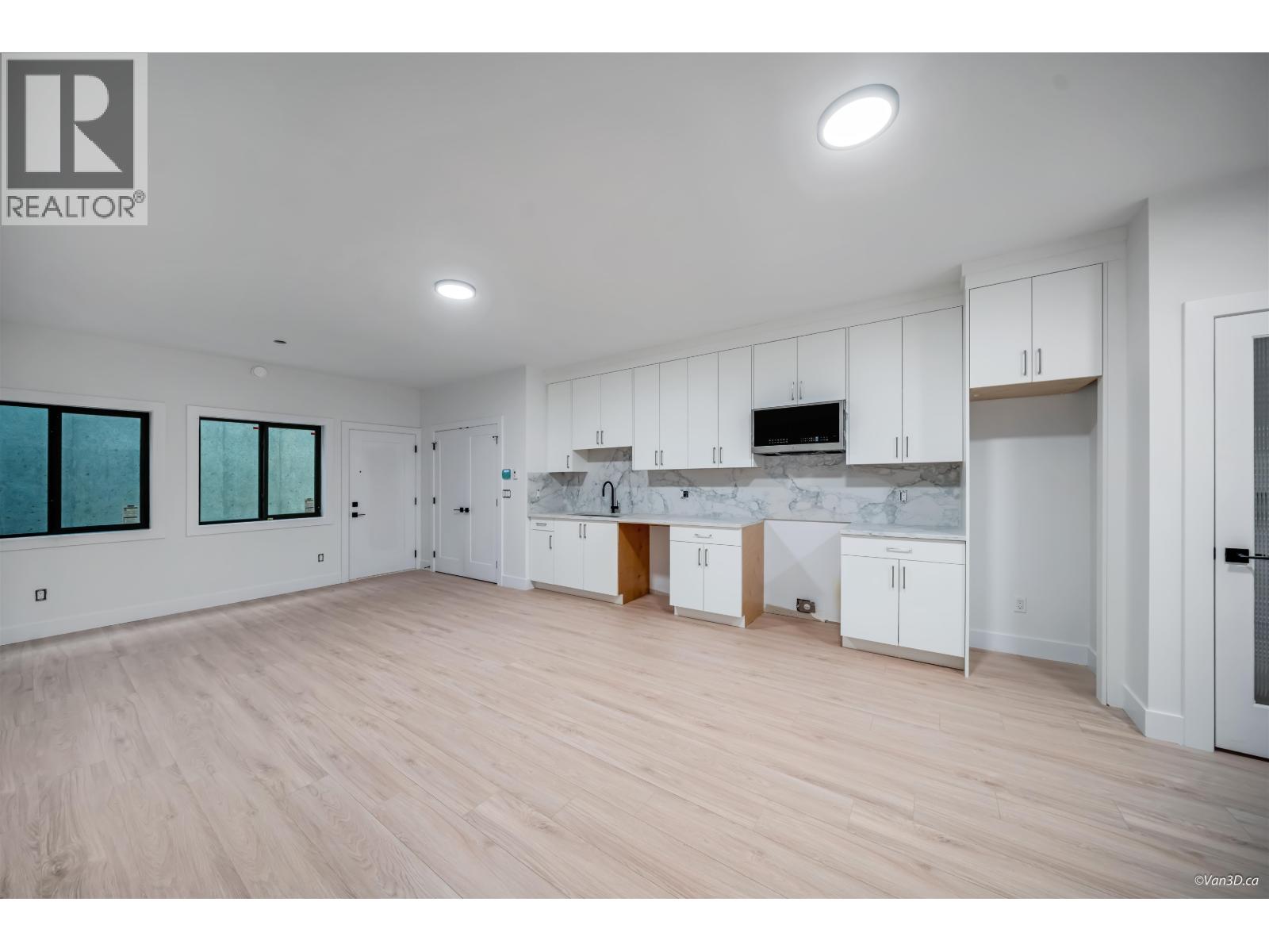 819 CORNELL AVENUE, Coquitlam