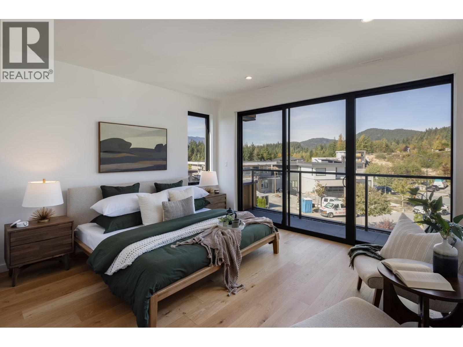 2943 HUCKLEBERRY DRIVE, Squamish