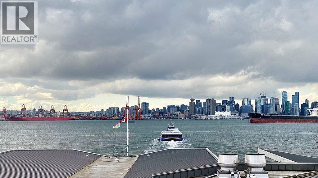 411 108 W ESPLANADE AVENUE, North Vancouver