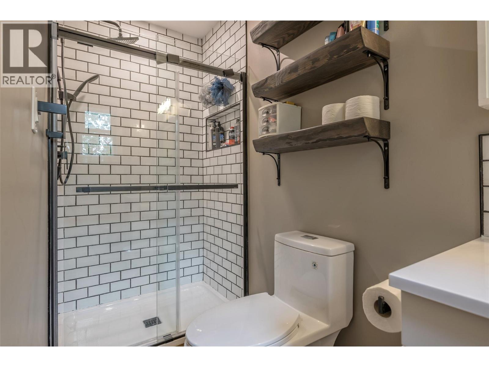  3286 Upper McLeod Road, Spallumcheen