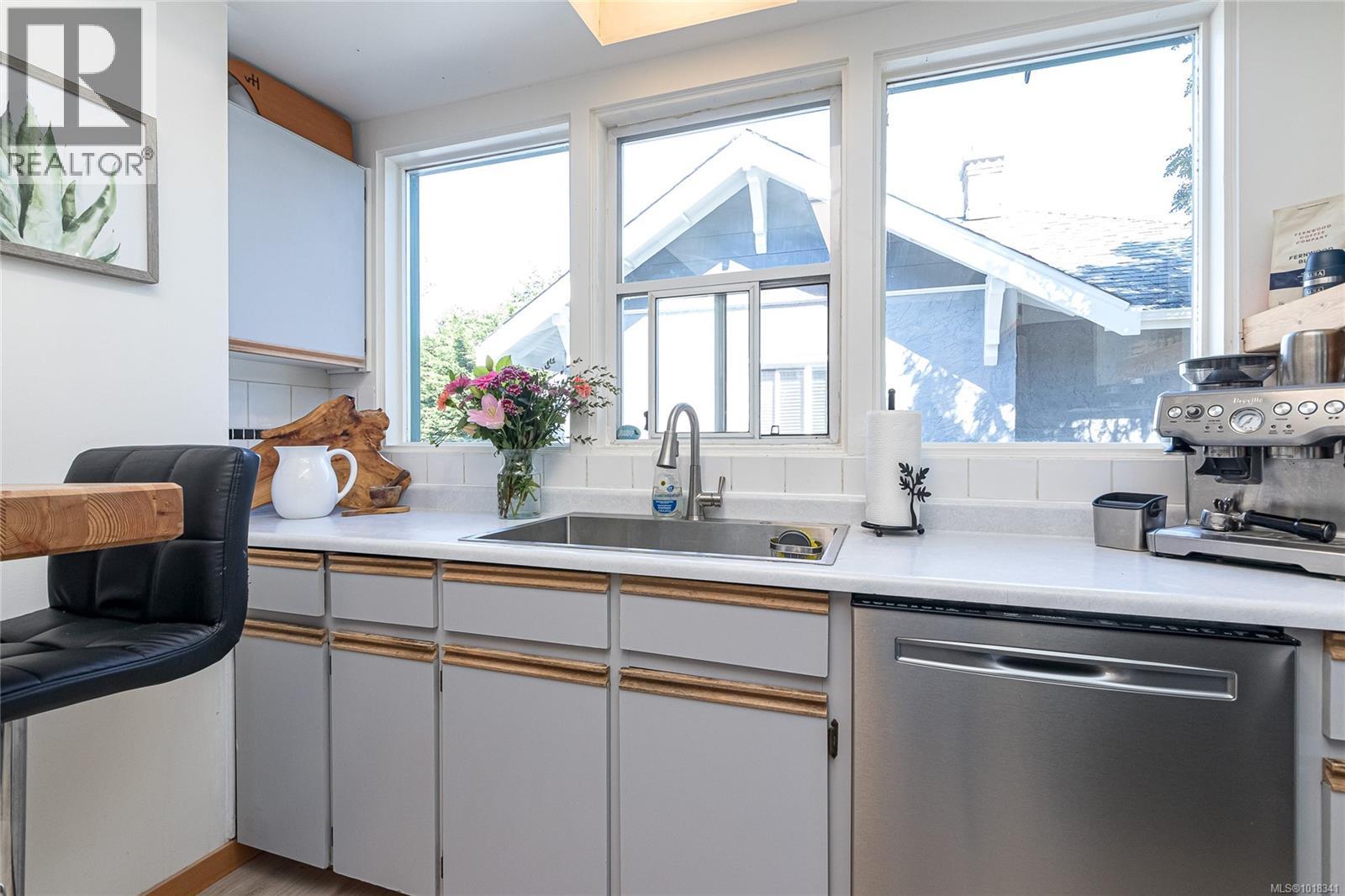 3066 Carroll St, Victoria