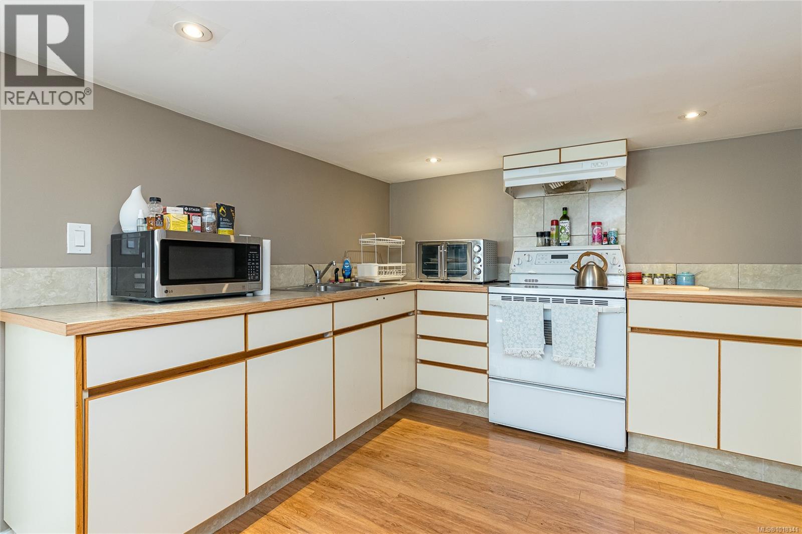 3066 Carroll St, Victoria