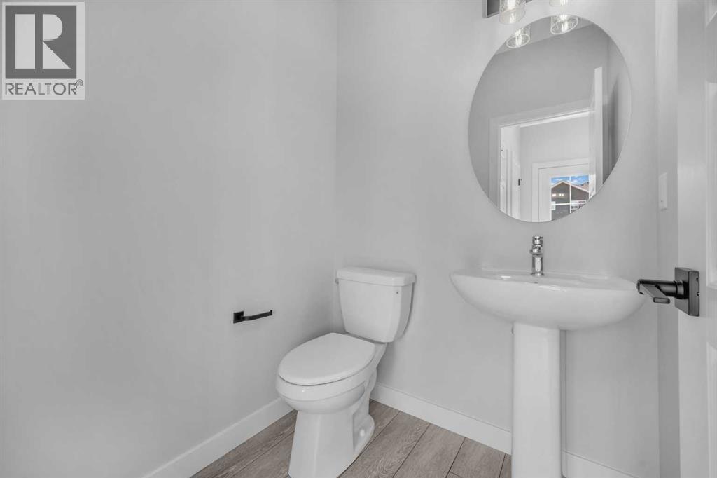 Single Family House for Sale in  Amblefield Avenue NW Moraine Calgary 