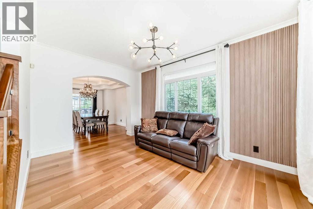 Single Family House for Sale in  Tuscany Estates Crescent NW Tuscany Calgary 