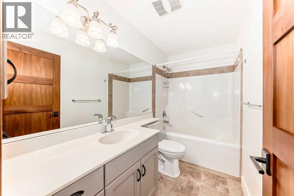 Single Family House for Sale in  Tuscany Estates Crescent NW Tuscany Calgary 