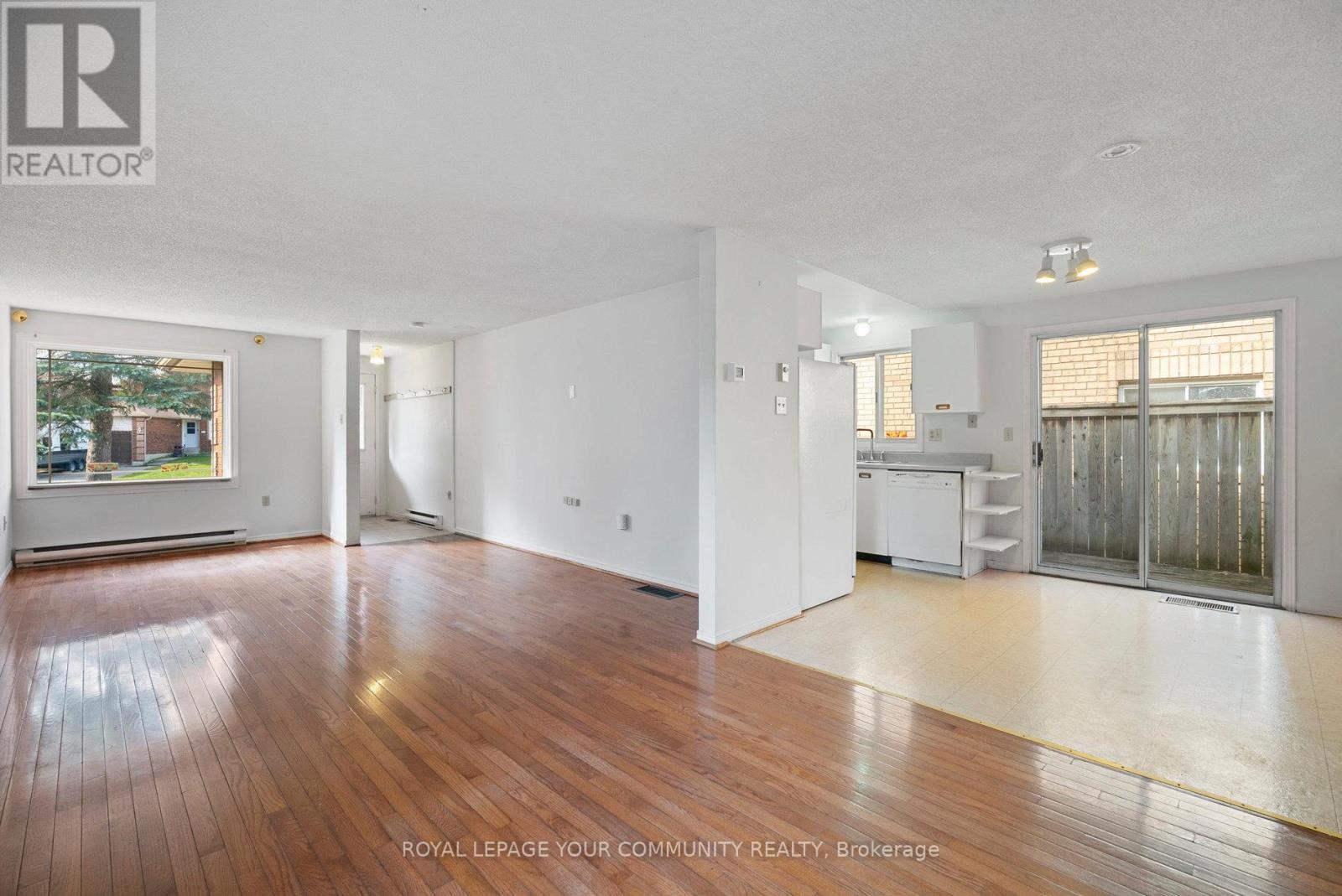 Single Family House Bungalow for Sale in  GEDDES CRESCENT Barrie (Northwest) 