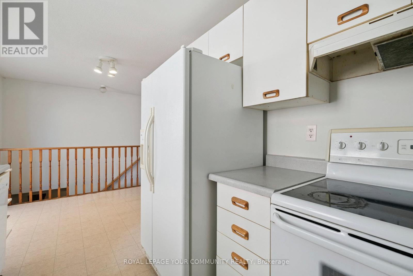 Single Family House Bungalow for Sale in  GEDDES CRESCENT Barrie (Northwest) 