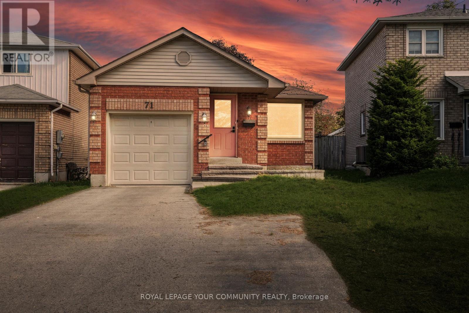 Single Family House Bungalow for Sale in  GEDDES CRESCENT Barrie (Northwest) 