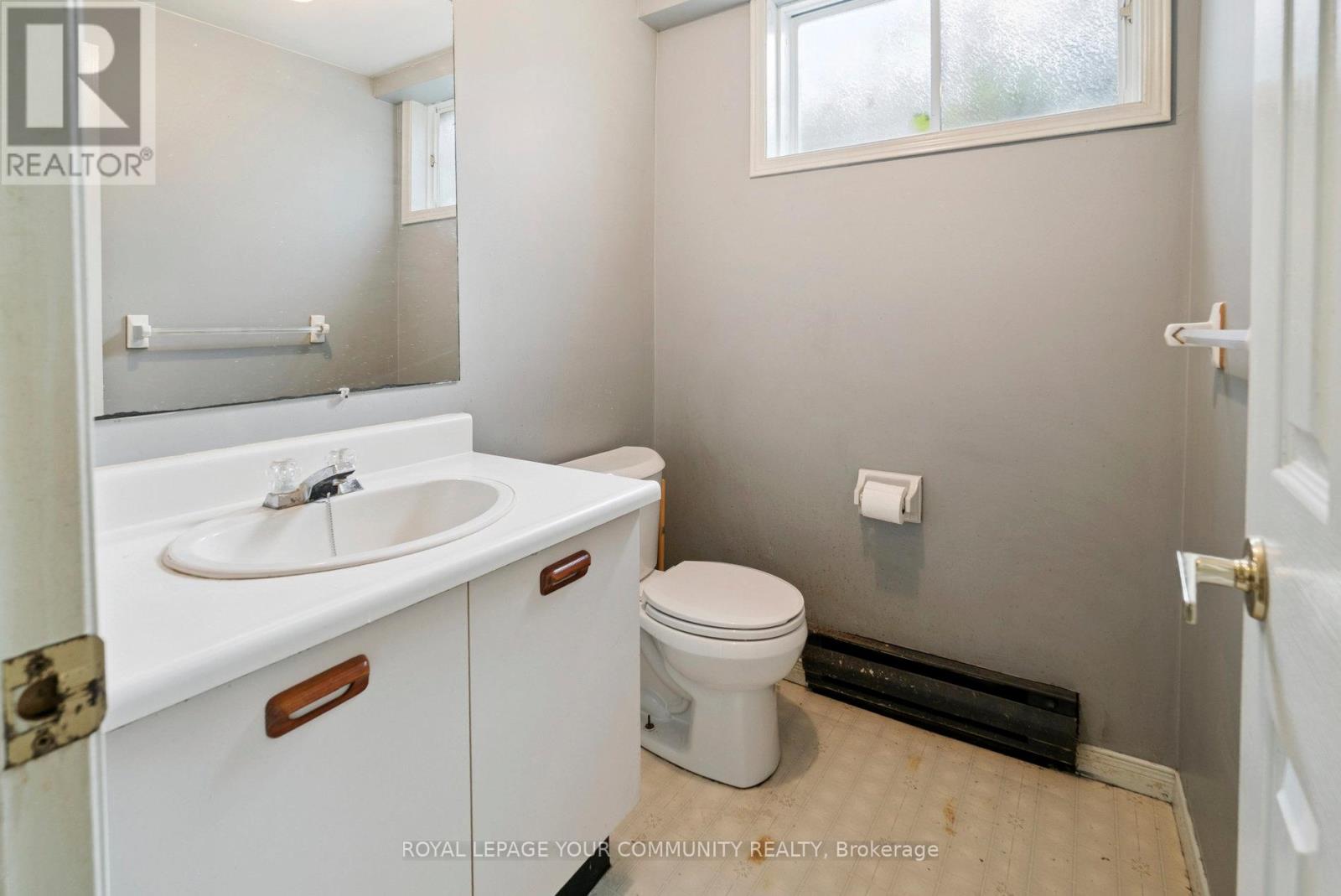 Single Family House Bungalow for Sale in  GEDDES CRESCENT Barrie (Northwest) 