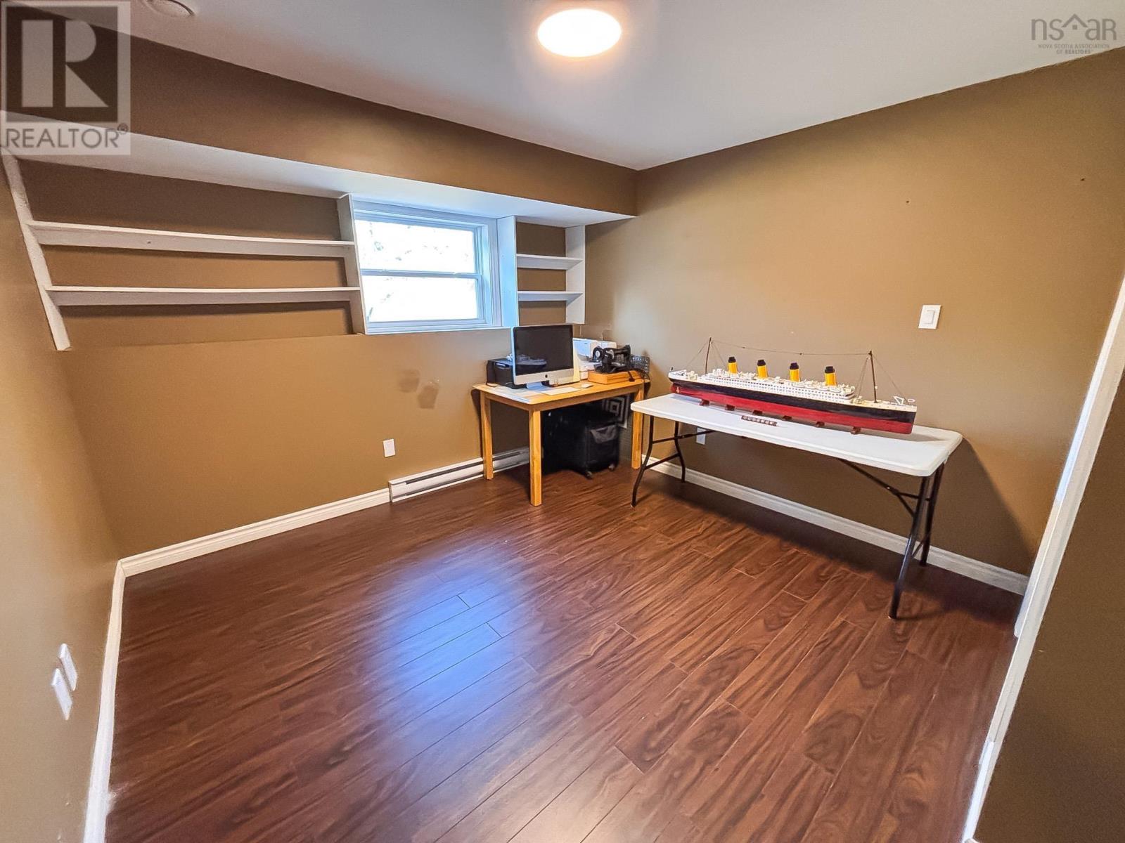 Property 22 of 33 of 2120 Highway 332