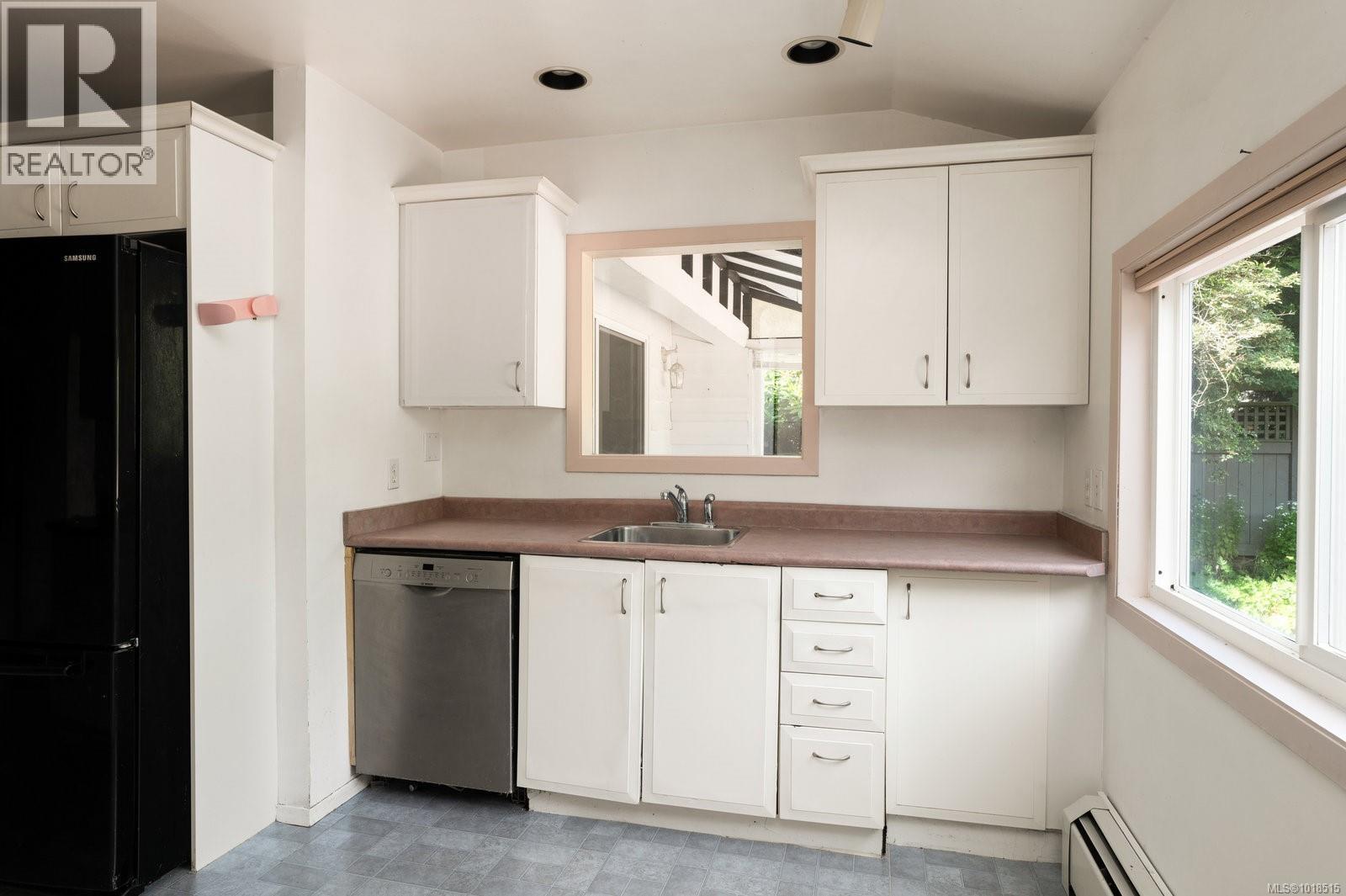  280 King George Terrace, Oak Bay