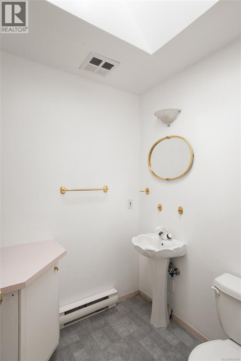  280 King George Terrace, Oak Bay