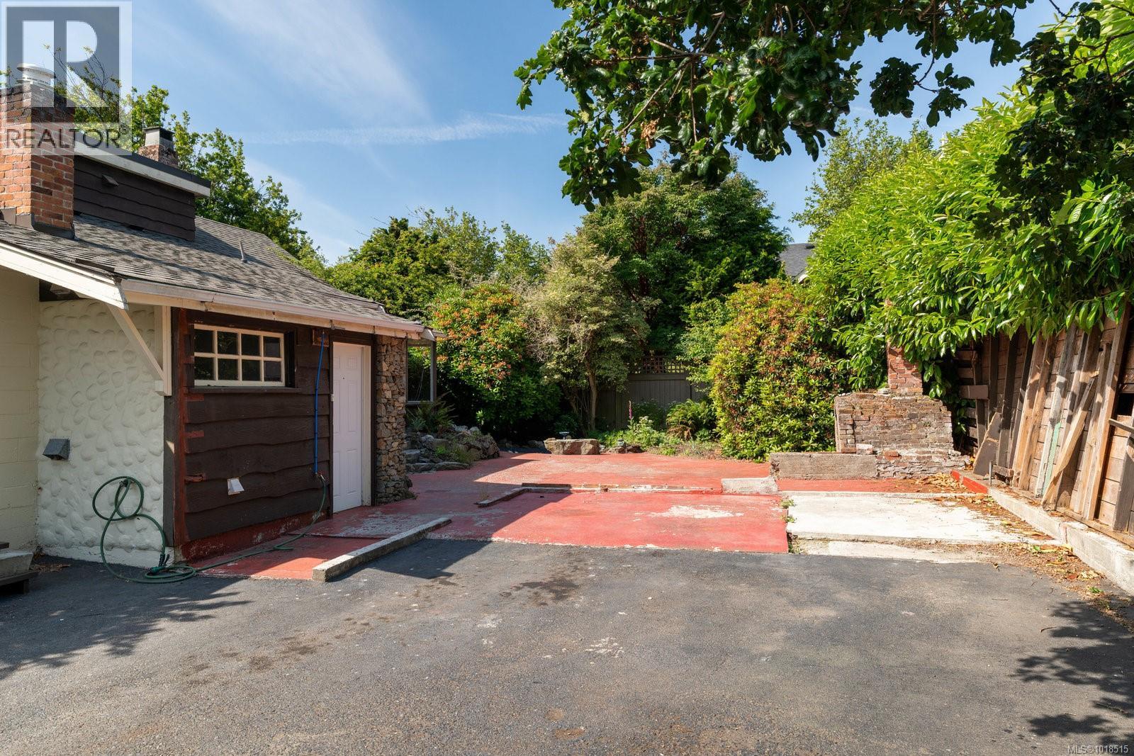  280 King George Terrace, Oak Bay