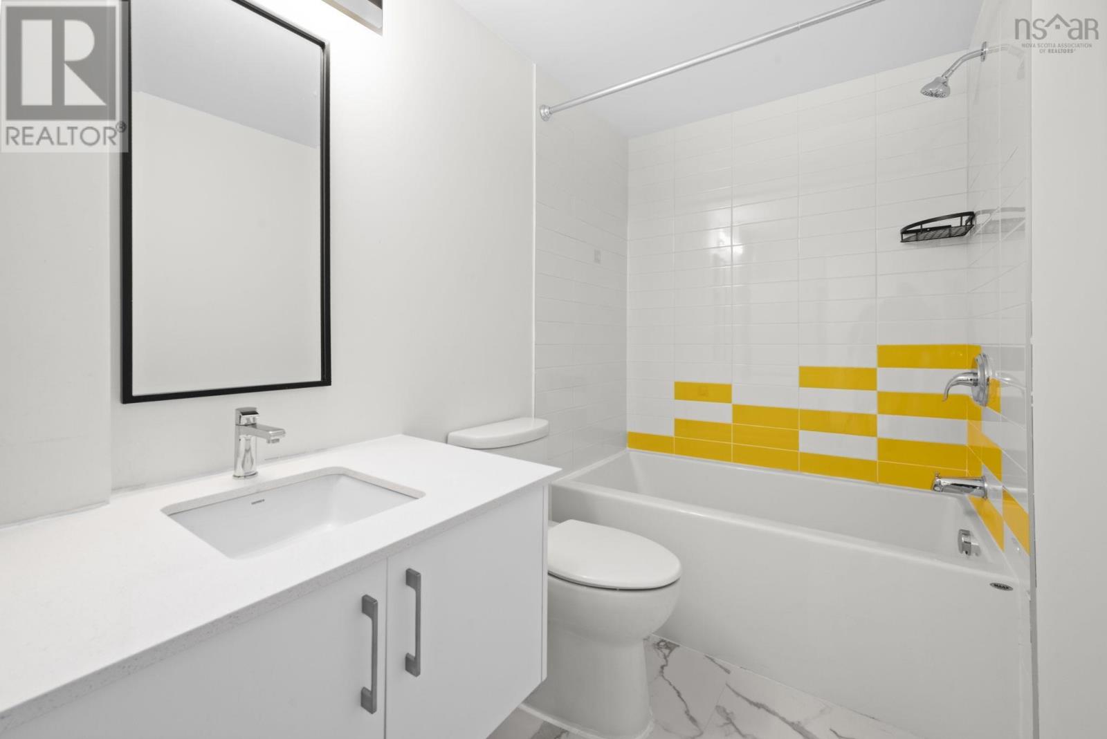 Property 13 of 22 of 306 5684 West Street