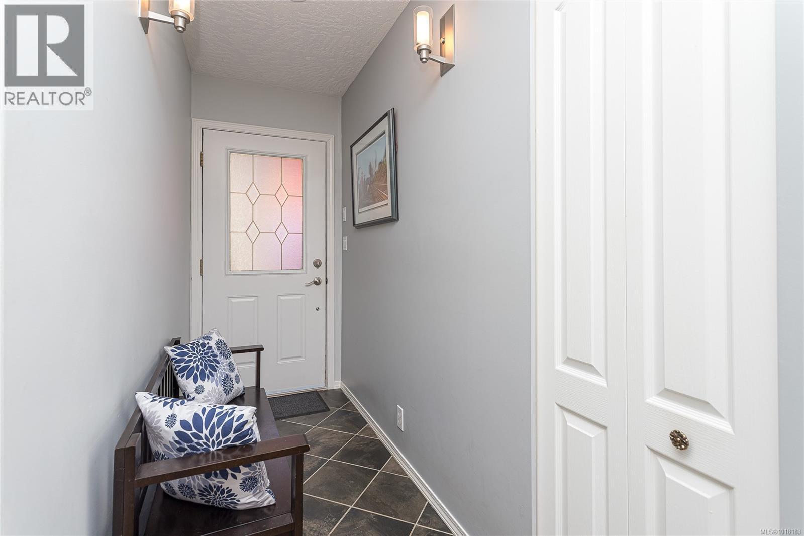 1752 Country Rd, Qualicum Beach