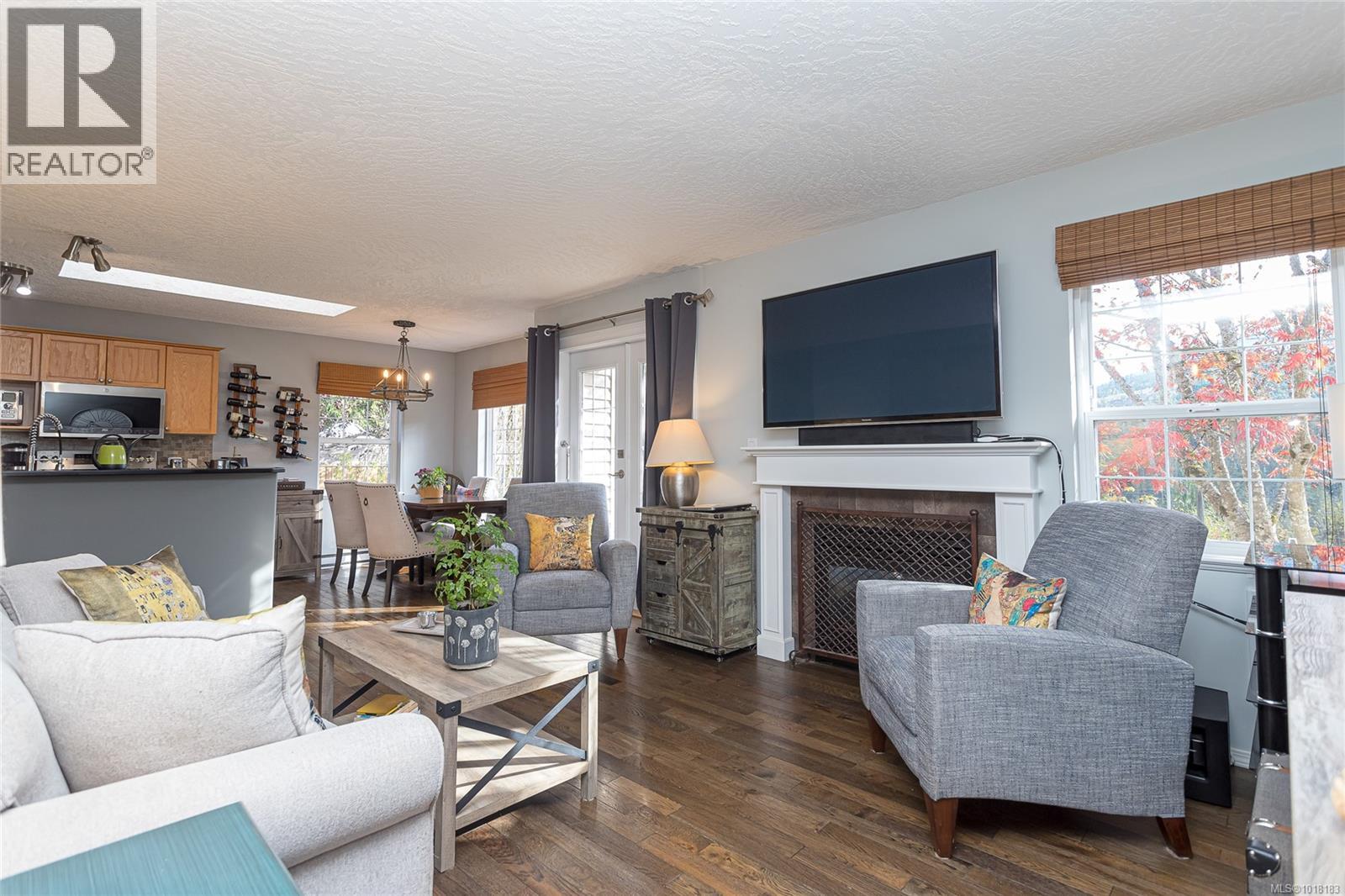 1752 Country Rd, Qualicum Beach