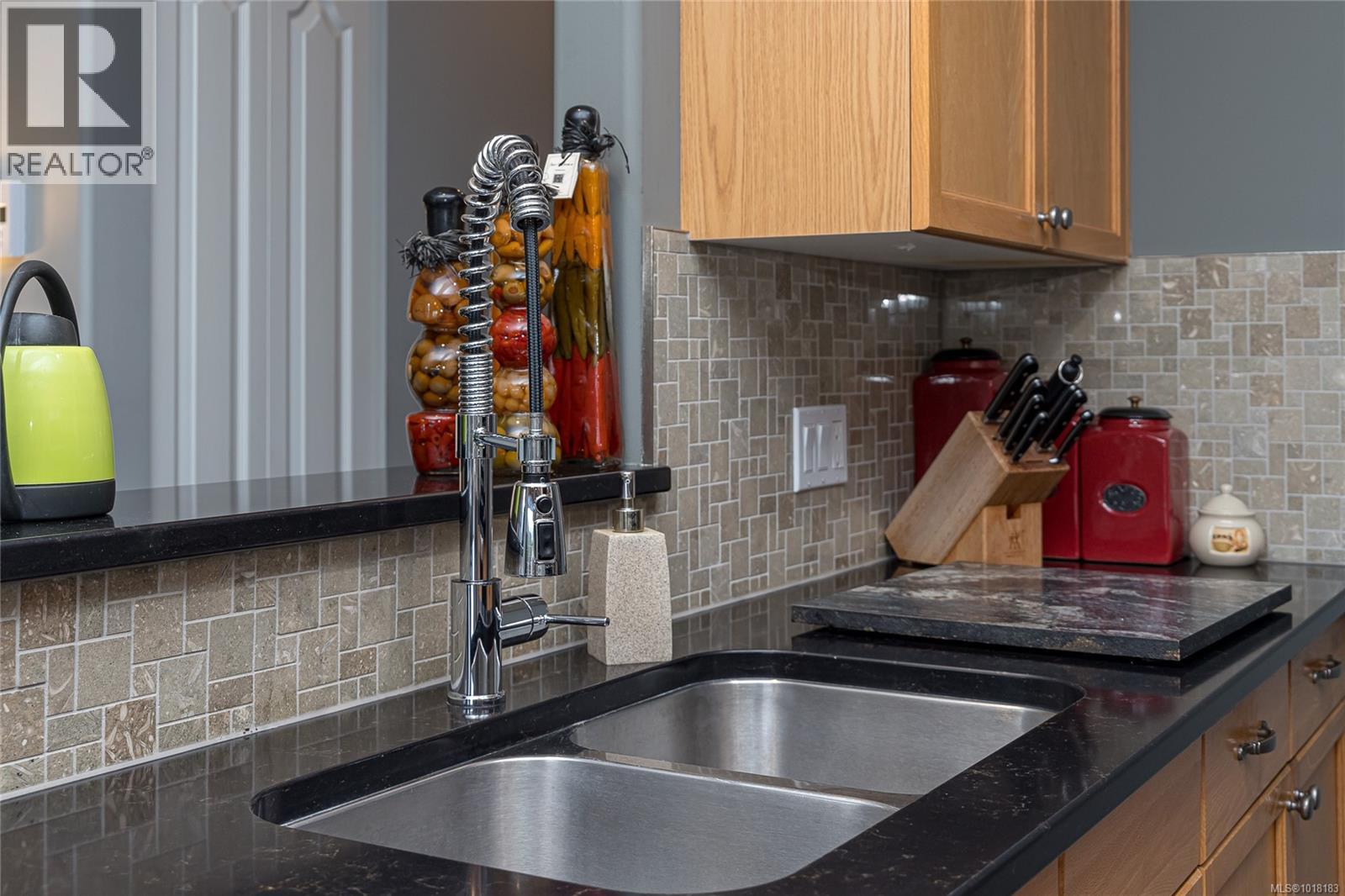 1752 Country Rd, Qualicum Beach