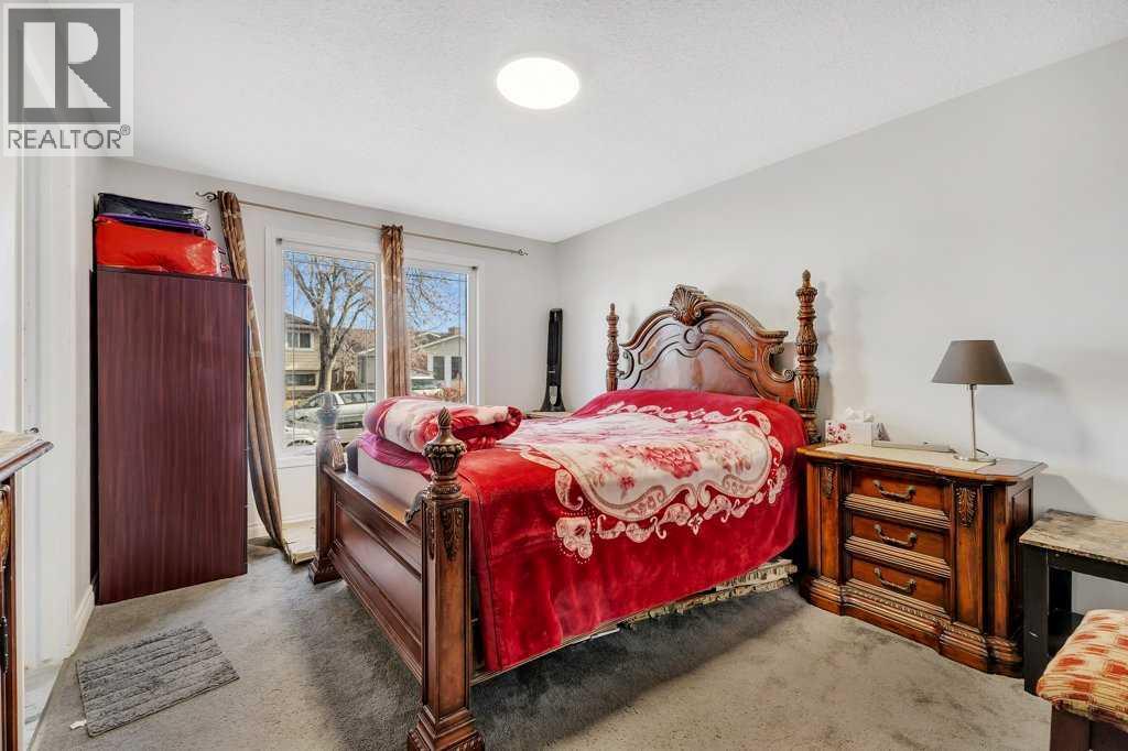 Single Family House Bungalow for Sale in  Templevale Drive NE Temple Calgary 