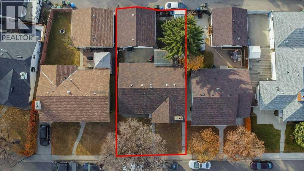 Single Family House Bungalow for Sale in  Templevale Drive NE Temple Calgary 