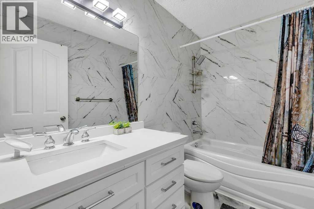 Single Family House Bungalow for Sale in  Templevale Drive NE Temple Calgary 