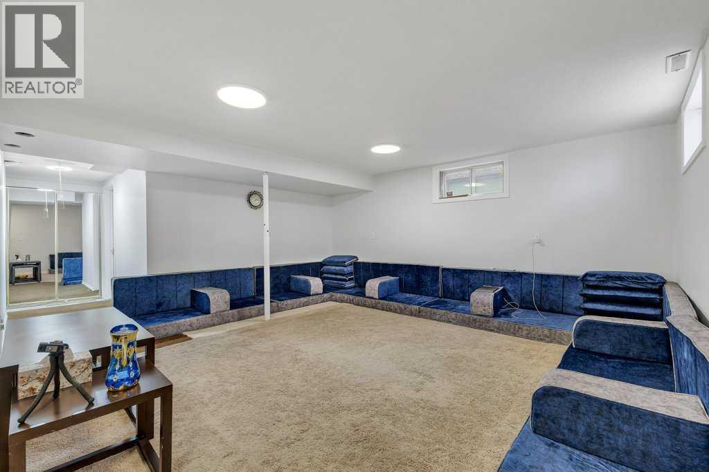 Single Family House Bungalow for Sale in  Templevale Drive NE Temple Calgary 