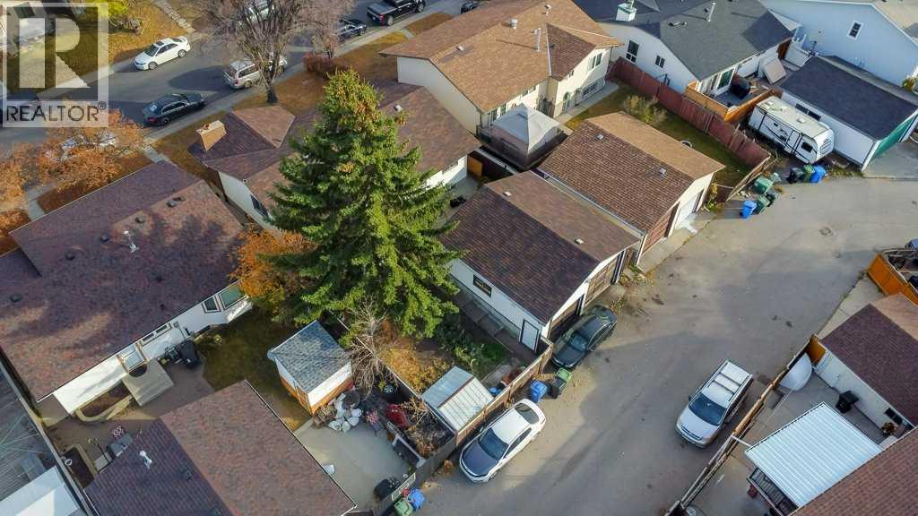 Single Family House Bungalow for Sale in  Templevale Drive NE Temple Calgary 