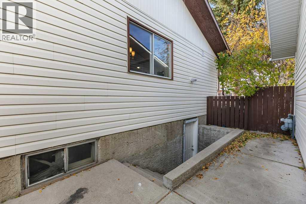 Single Family House Bungalow for Sale in  Templevale Drive NE Temple Calgary 