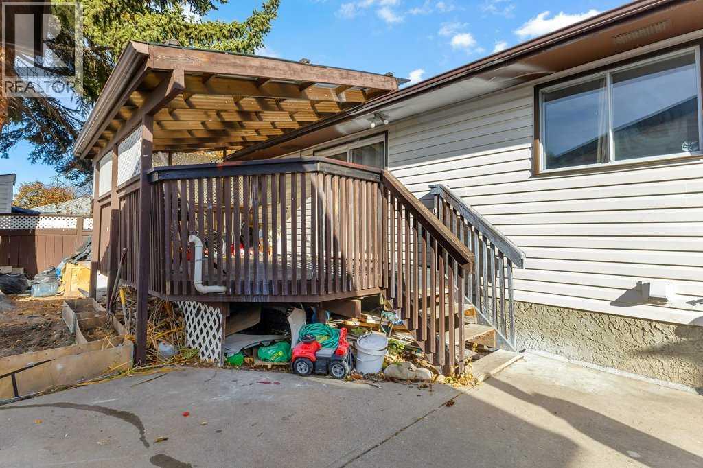 Single Family House Bungalow for Sale in  Templevale Drive NE Temple Calgary 