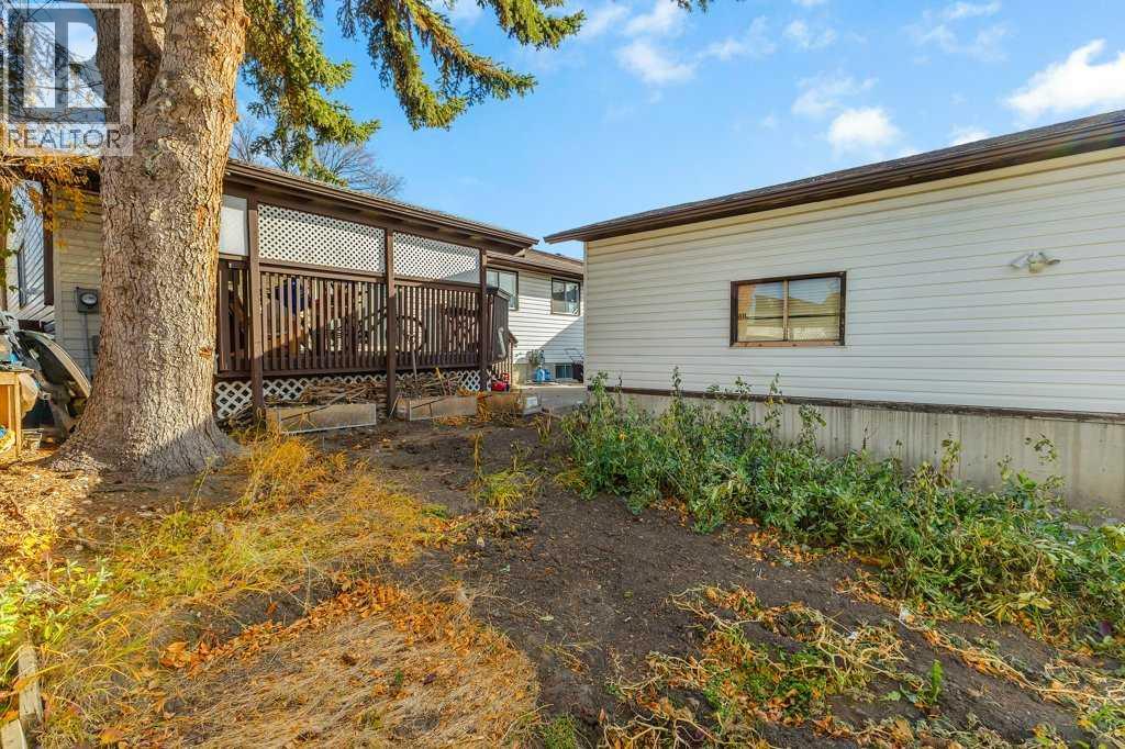 Single Family House Bungalow for Sale in  Templevale Drive NE Temple Calgary 