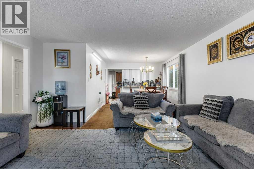 Single Family House Bungalow for Sale in  Templevale Drive NE Temple Calgary 