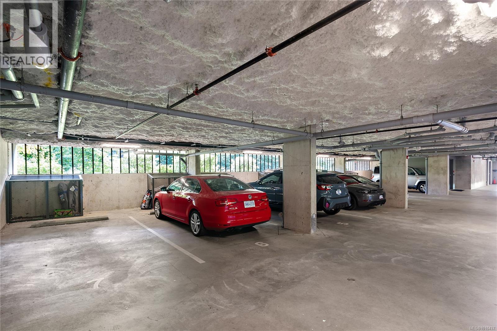 202 10670 McDonald Park Rd, North Saanich