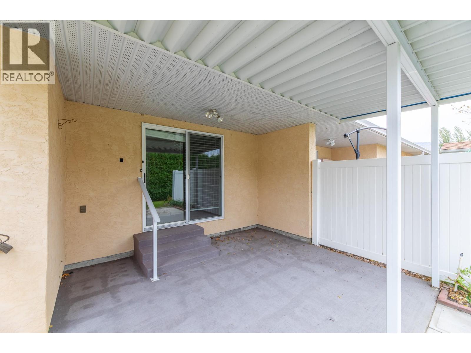 7 145 REDWING Place, Oliver