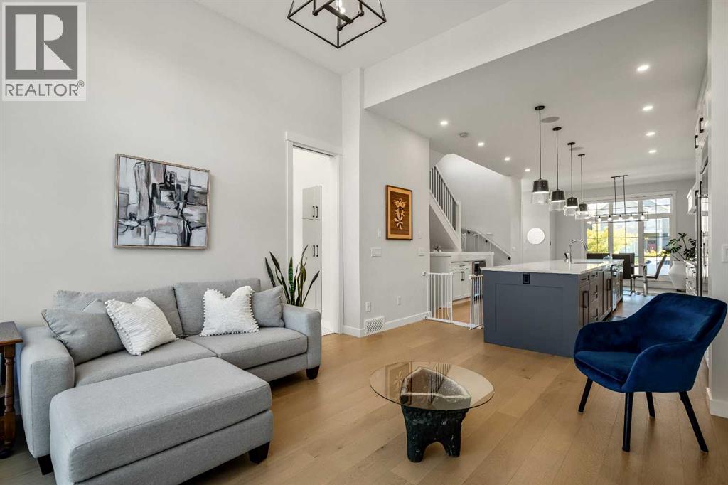 Single Family House for Sale in   Avenue NW Montgomery Calgary 