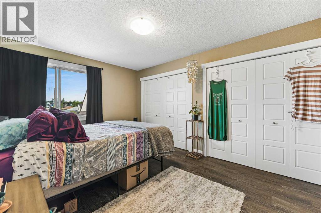 Single Family House for Sale in    Street SW Rosscarrock Calgary 