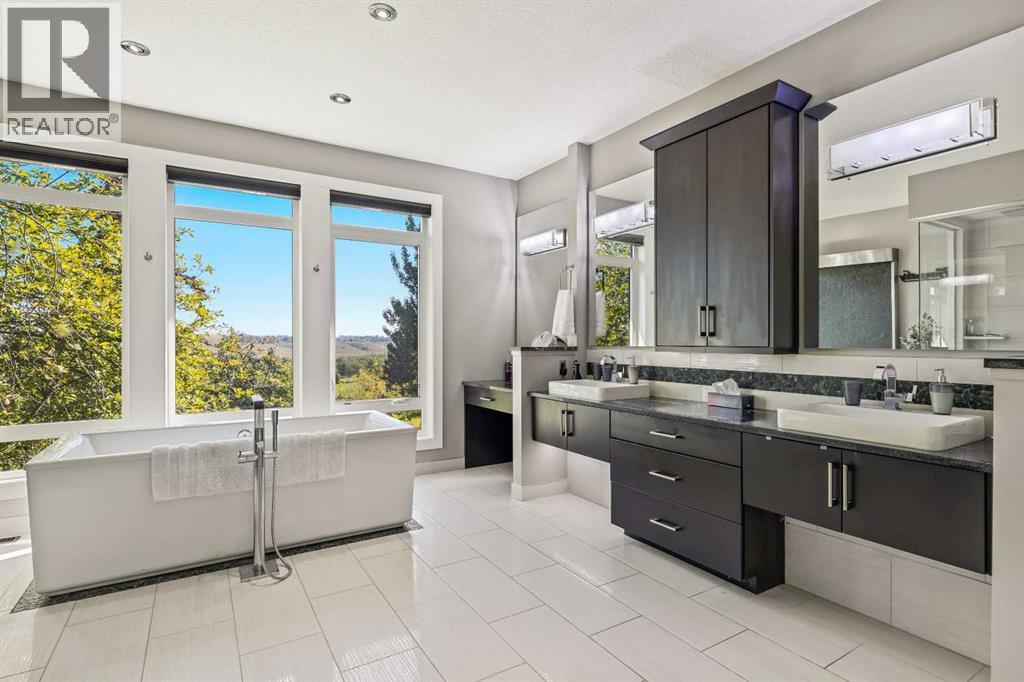 Single Family House for Sale in   Street NE Winston Heights/Mountview Calgary 