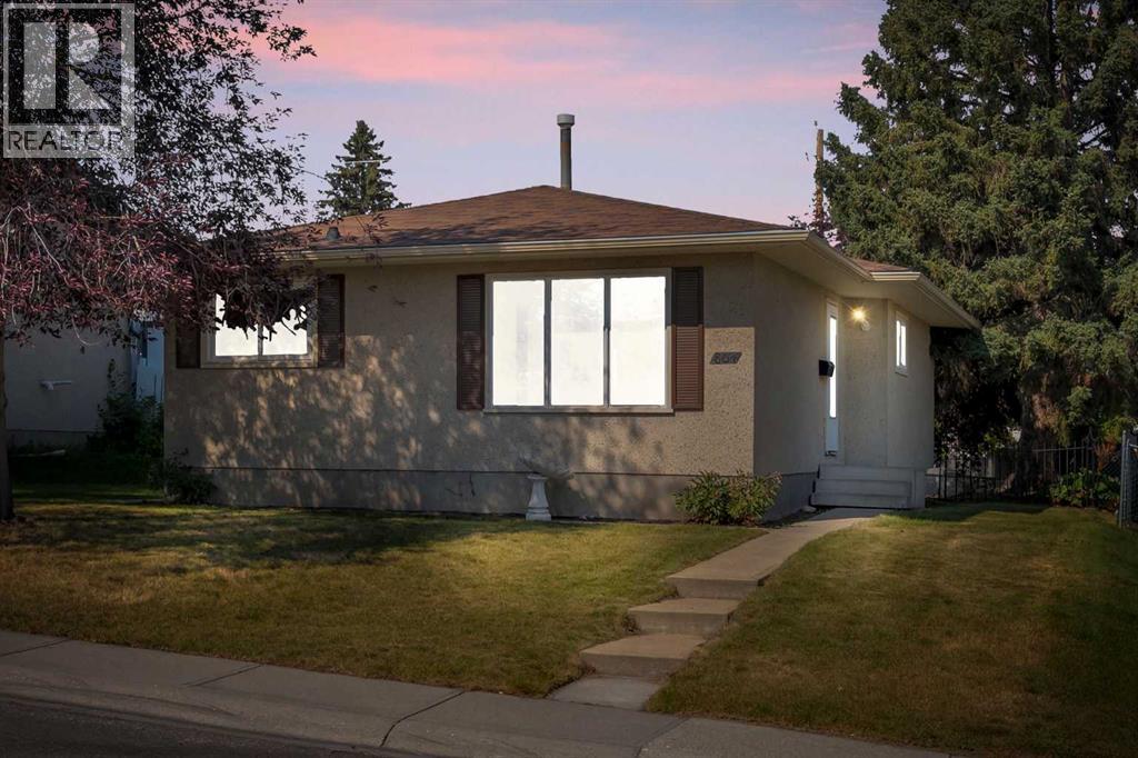 804 71 Avenue NW, Calgary, Alberta